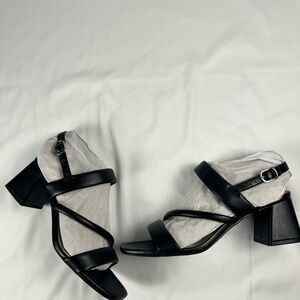 Life Stride Black Strappy Heels